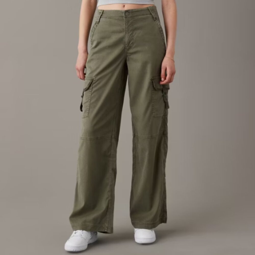 AE Dreamy Drape Stretch Super High-Waisted Cargo Baggy Wide-Leg Pant  (16 Short)